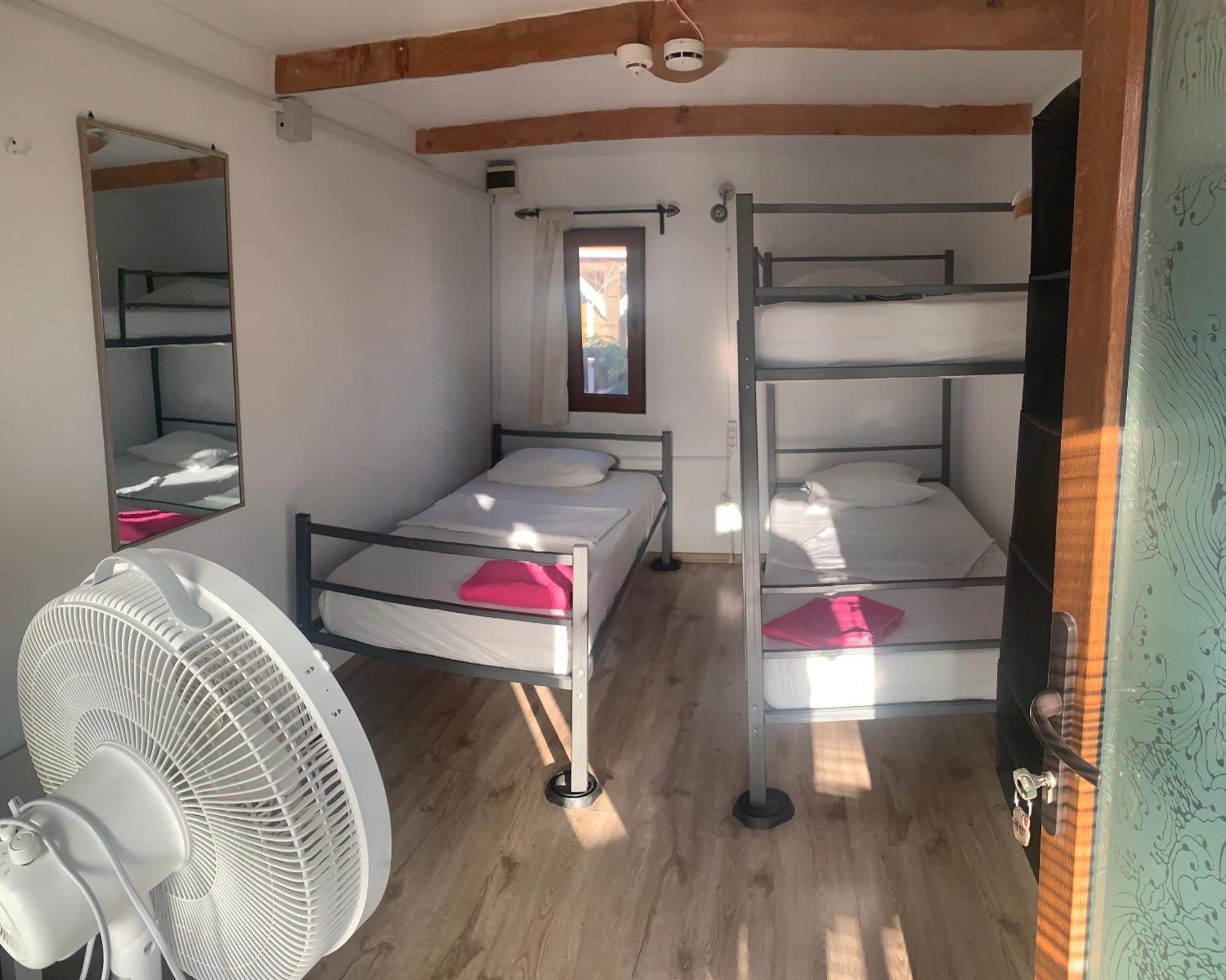 Bazart Vama Veche Hostel Екстериор снимка